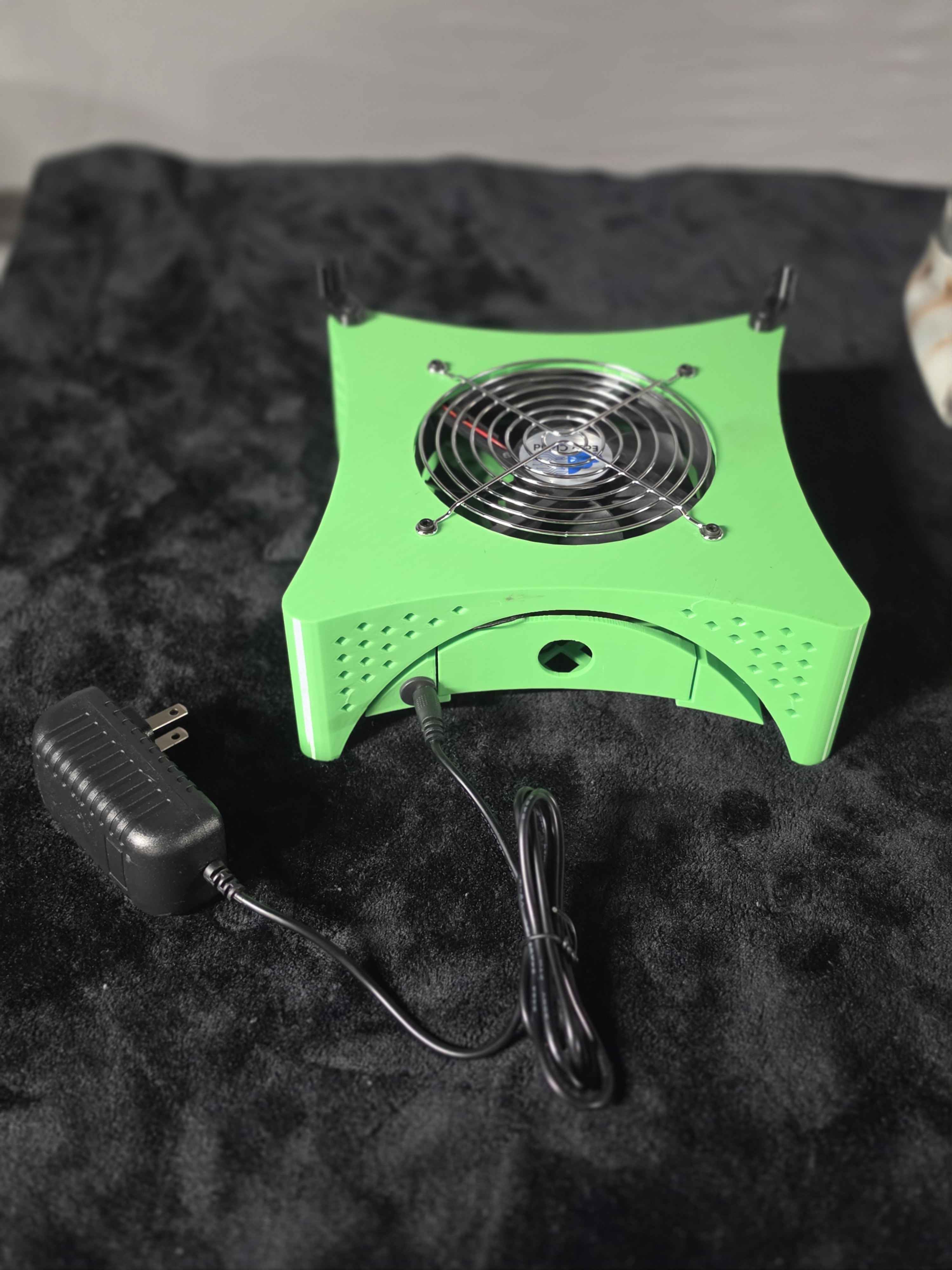 Trackside AirFlow Helmet Stand